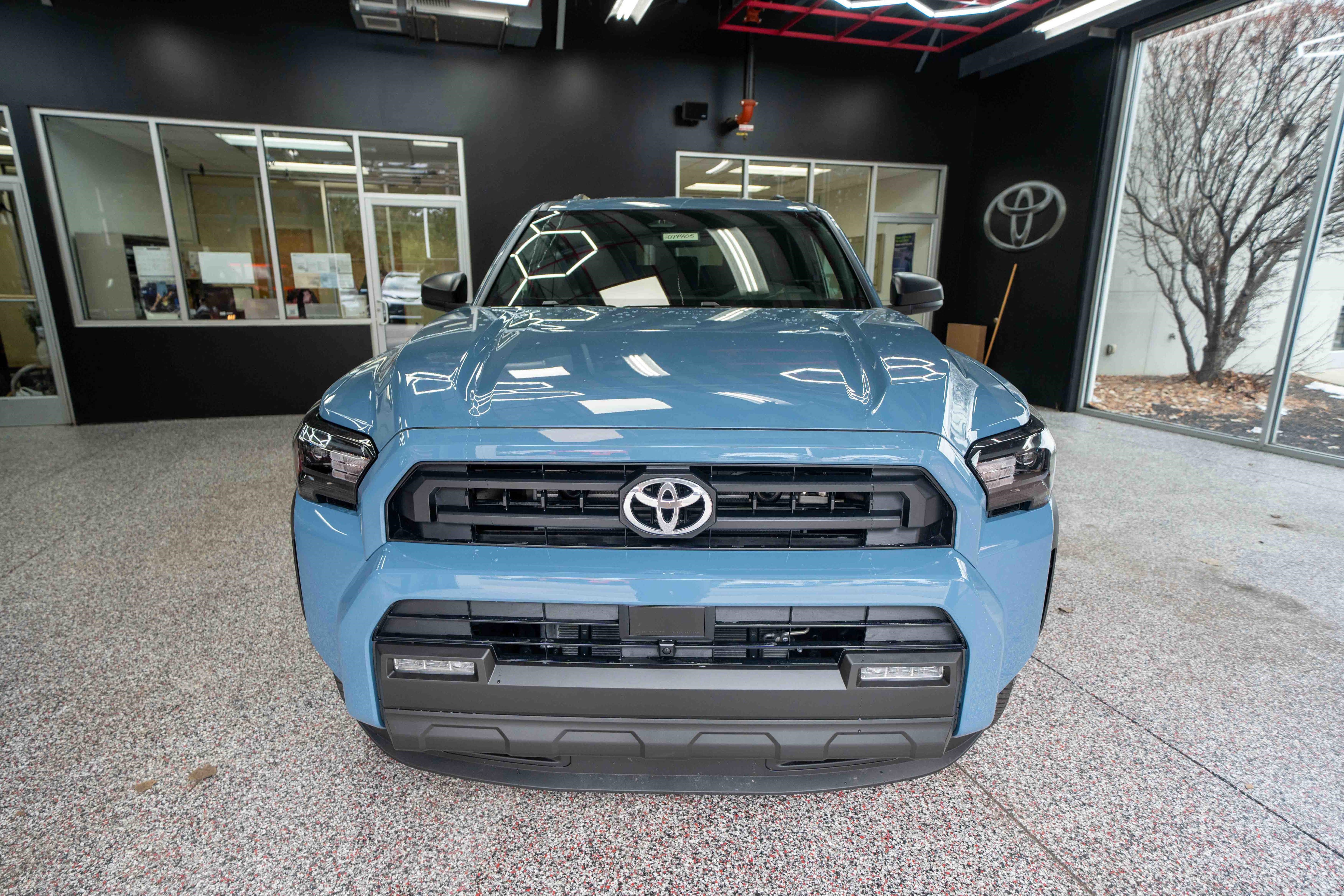 New 2025 Toyota 4Runner SR5 image 6