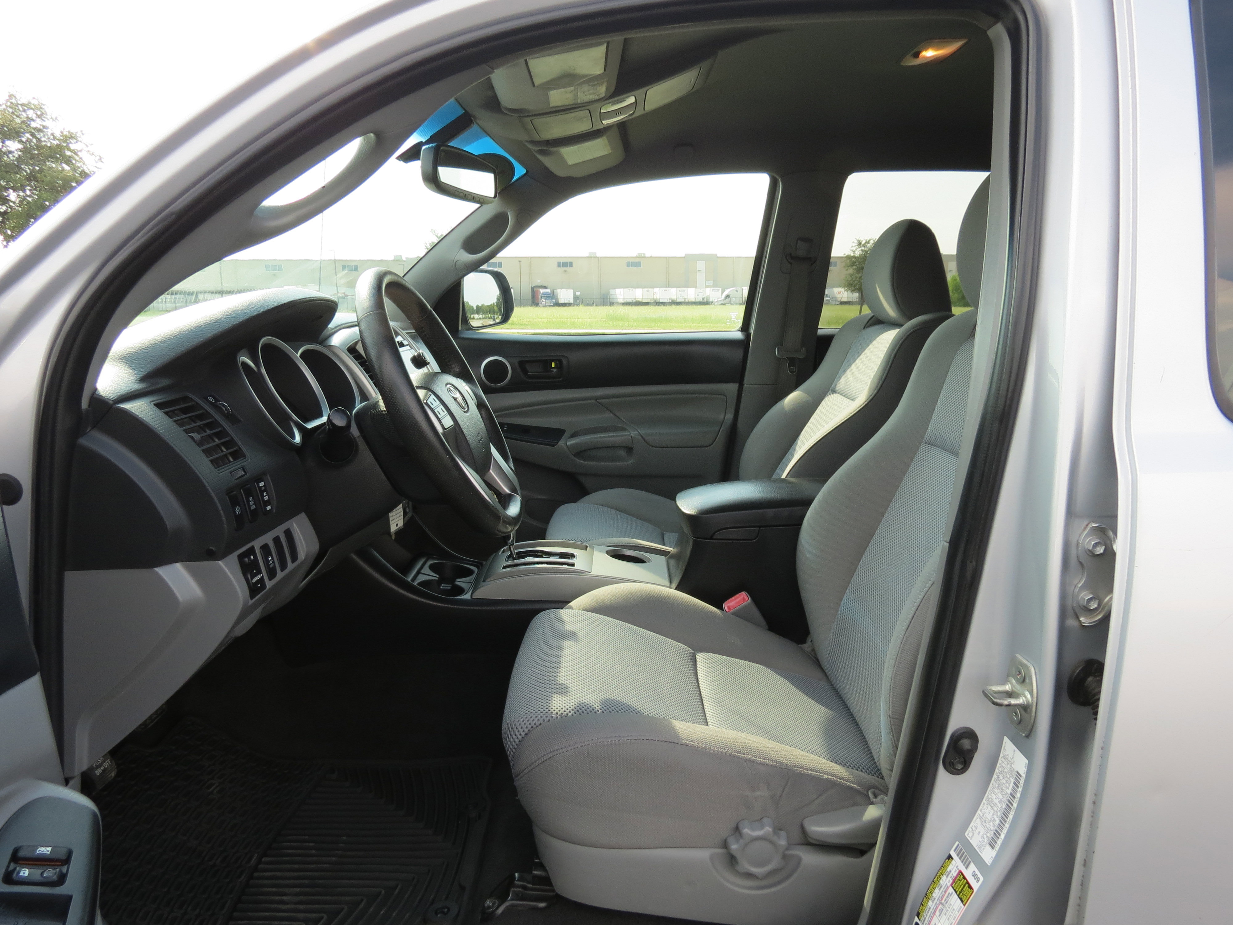 Used 2012 Toyota Tacoma PreRunner w/ TRD Off-Road Pkg RWD image 28