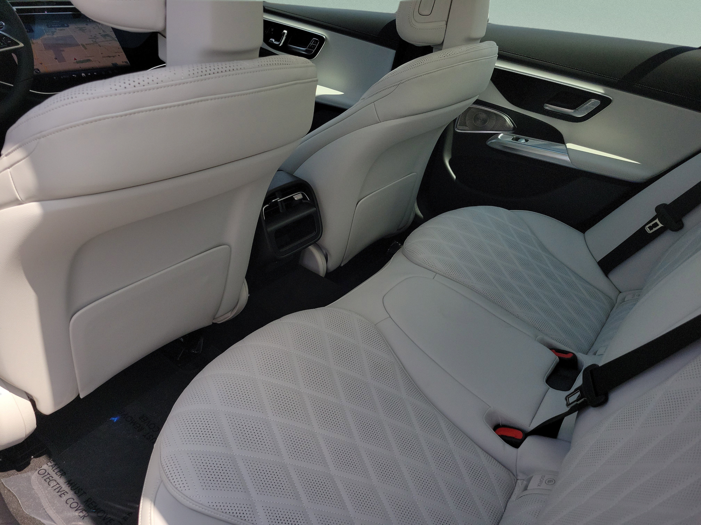 New 2026 Mercedes-Benz E 450 4MATIC Sedan image 9