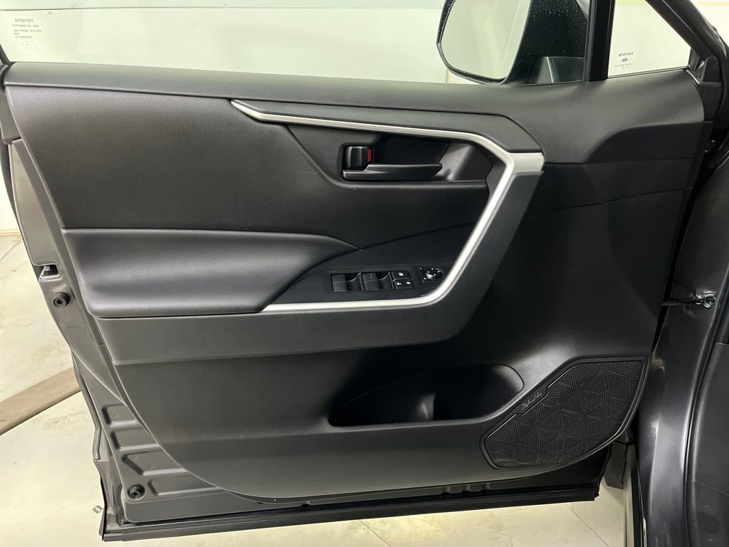 Used 2023 Toyota RAV4 LE image 27