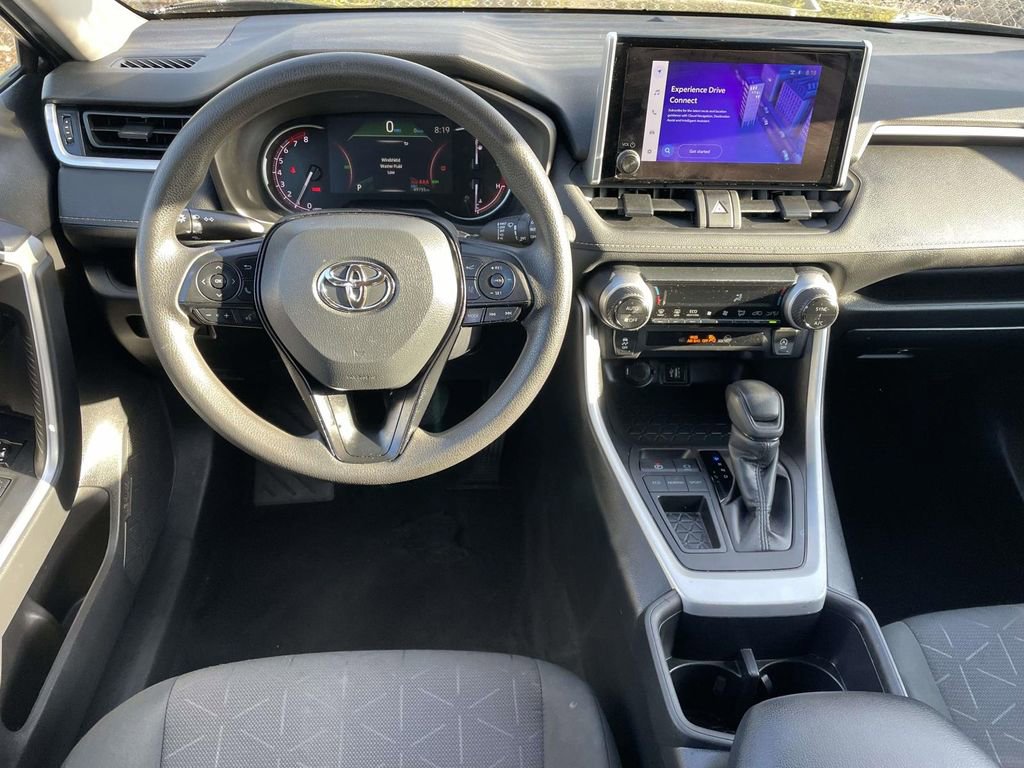 Used 2024 Toyota RAV4 XLE image 24