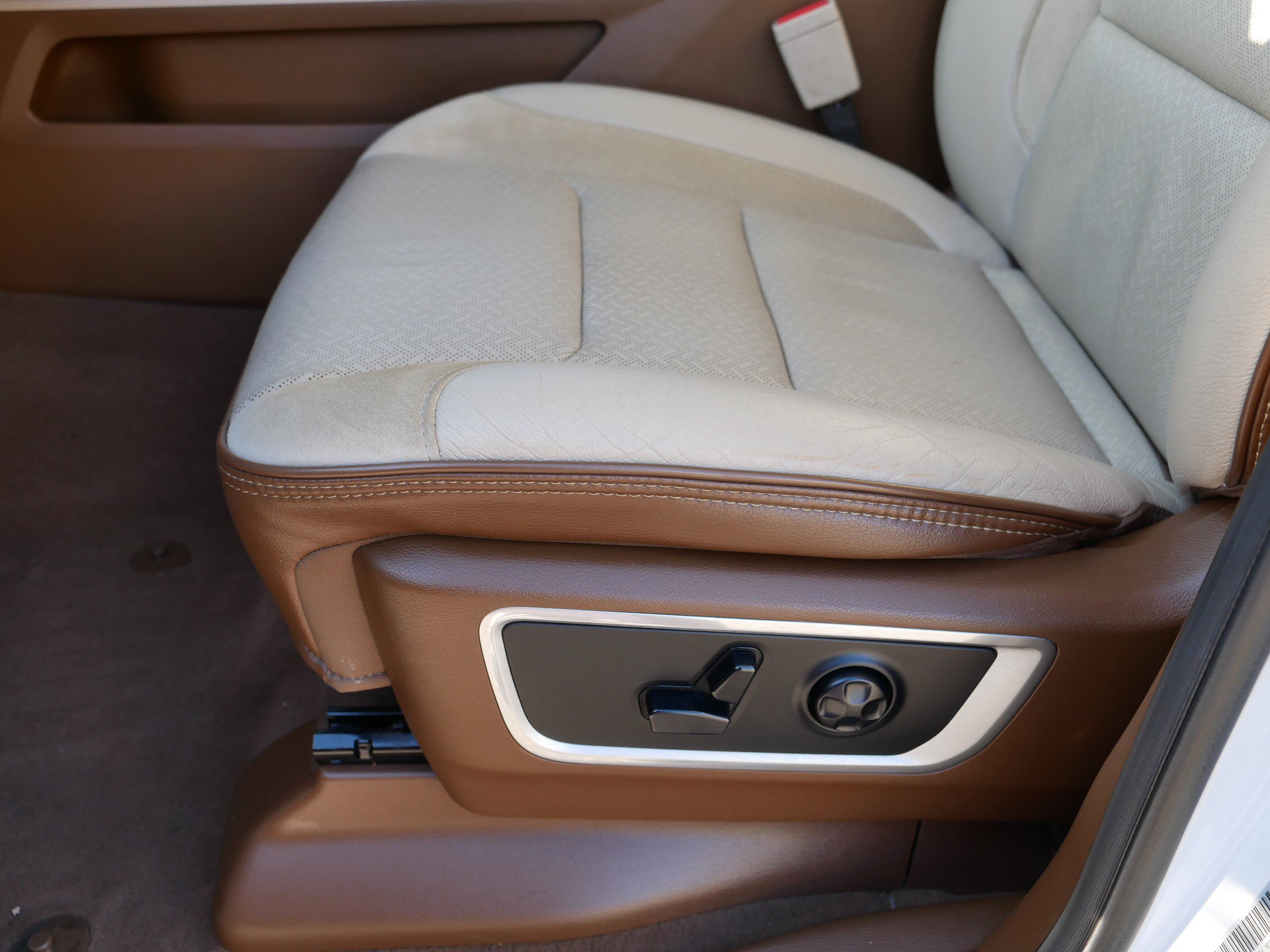 Used 2019 RAM 1500 Laramie image 20