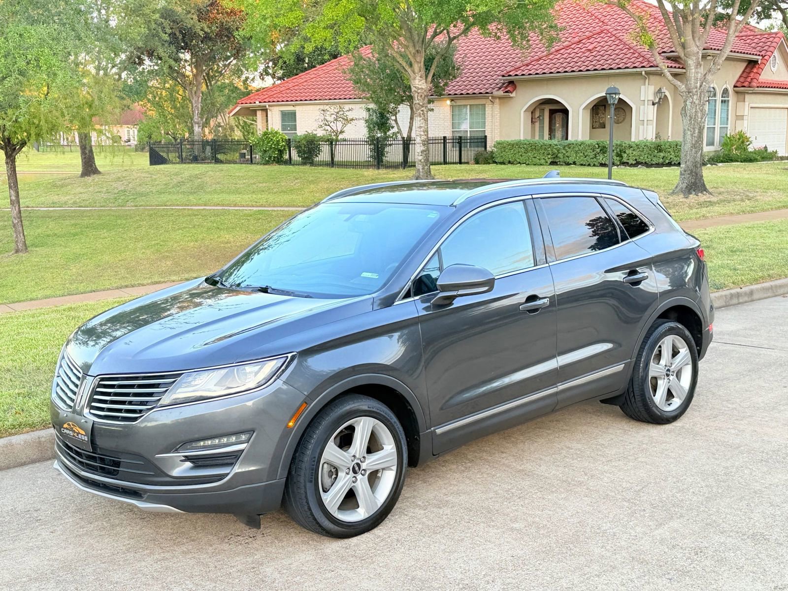 Used 2017 Lincoln MKC Premiere image 4