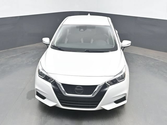 Used 2020 Nissan Versa SV FWD image 14
