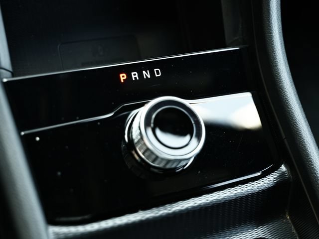 Used 2025 Jeep Grand Cherokee L Laredo w/ Luxury Tech Group I RWD image 39