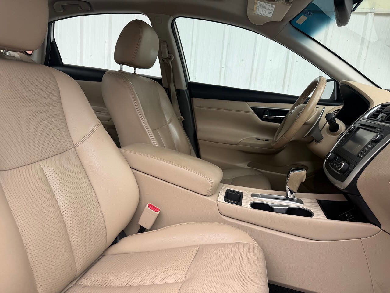 Used 2016 Nissan Altima 3.5 SL FWD image 15