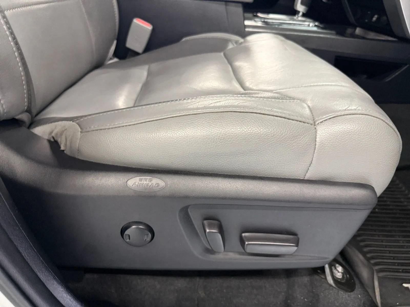 Used 2019 Toyota Tundra Limited AWD/4WD image 27