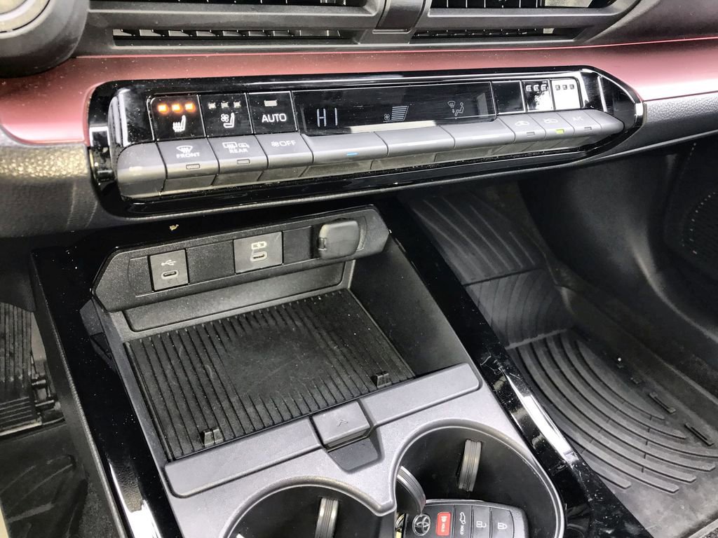 Used 2024 Toyota Prius Prime Premium w/ Advanced Technology Package image 18