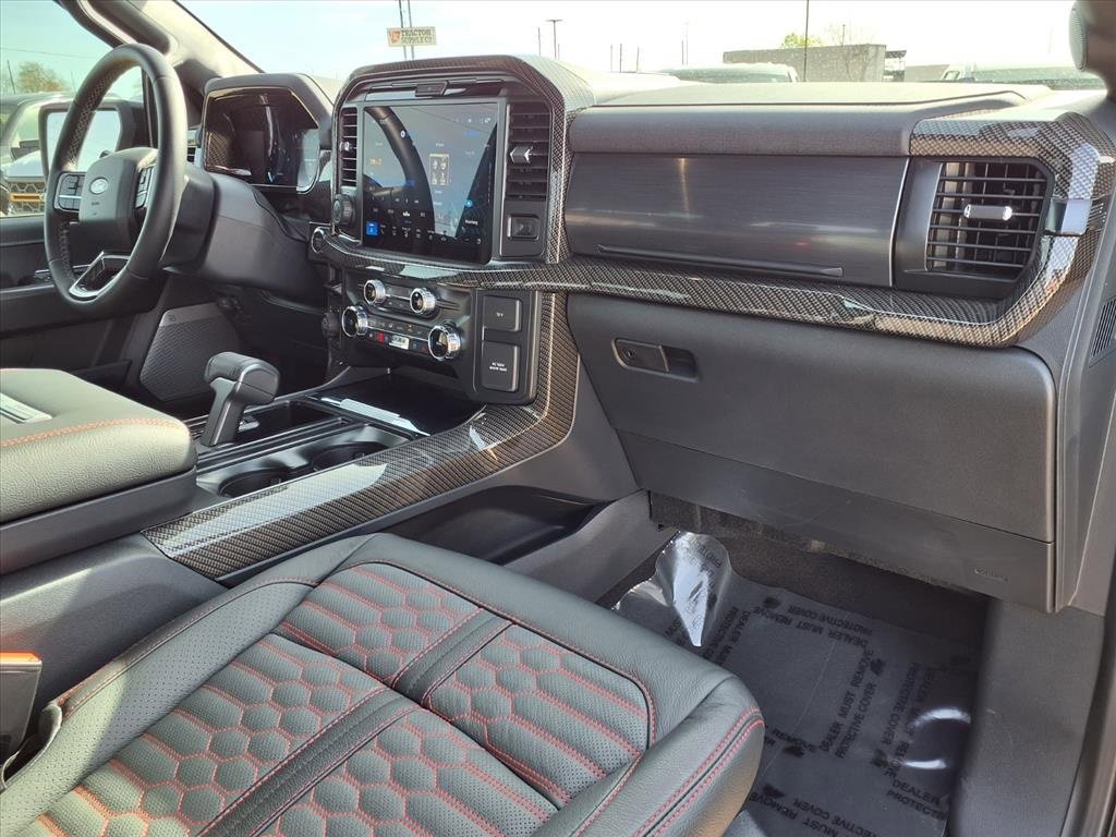 Used 2025 Ford F150 Lariat w/ Equipment Group 501A Mid image 30