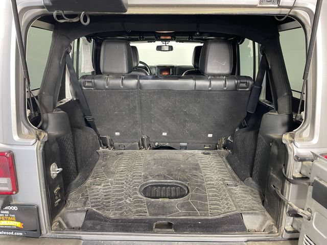 Used 2017 Jeep Wrangler Unlimited Sahara AWD/4WD image 11