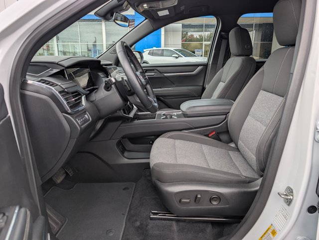 Used 2025 GMC Acadia Elevation image 10