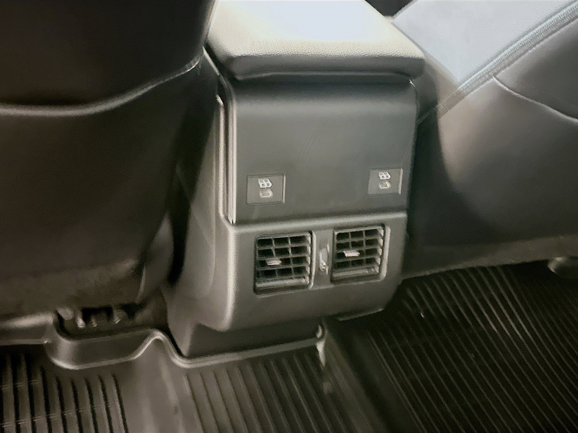 Used 2023 Toyota bZ4X XLE w/ Weather Package AWD/4WD image 29