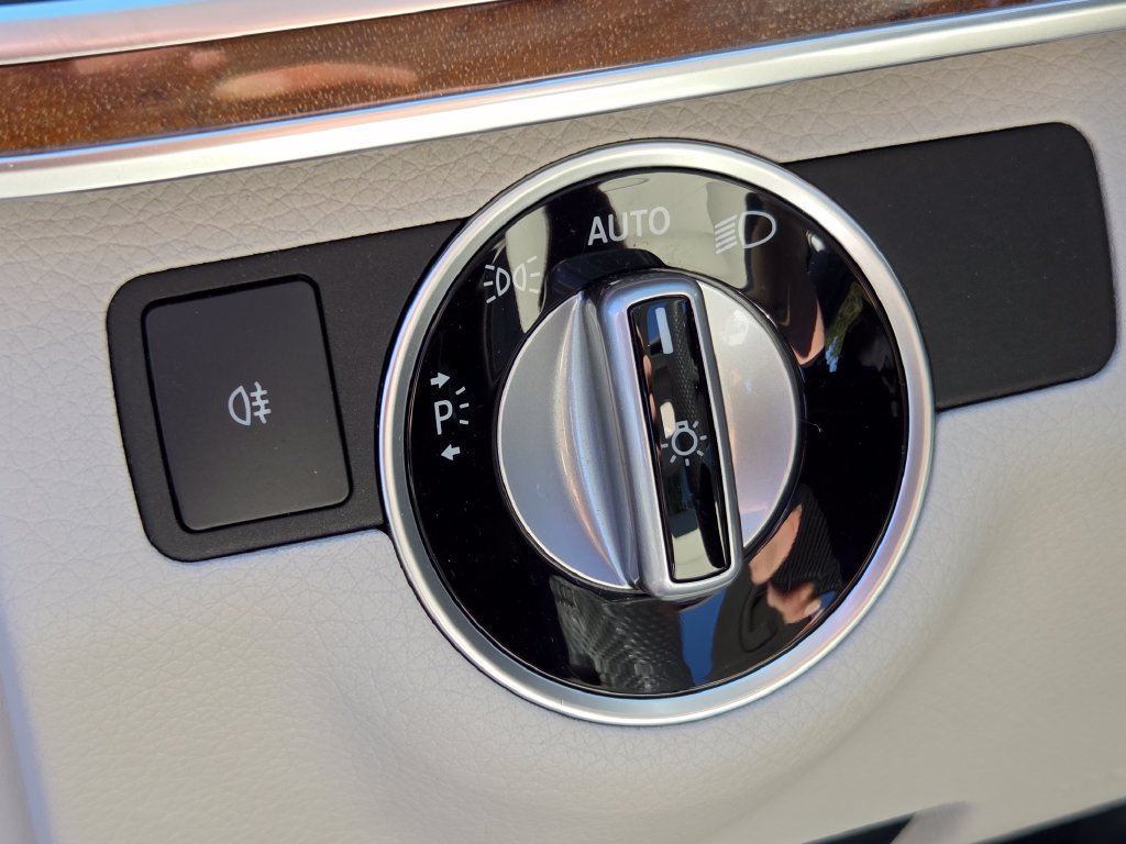 Used 2014 Mercedes-Benz E 350 Sedan image 11
