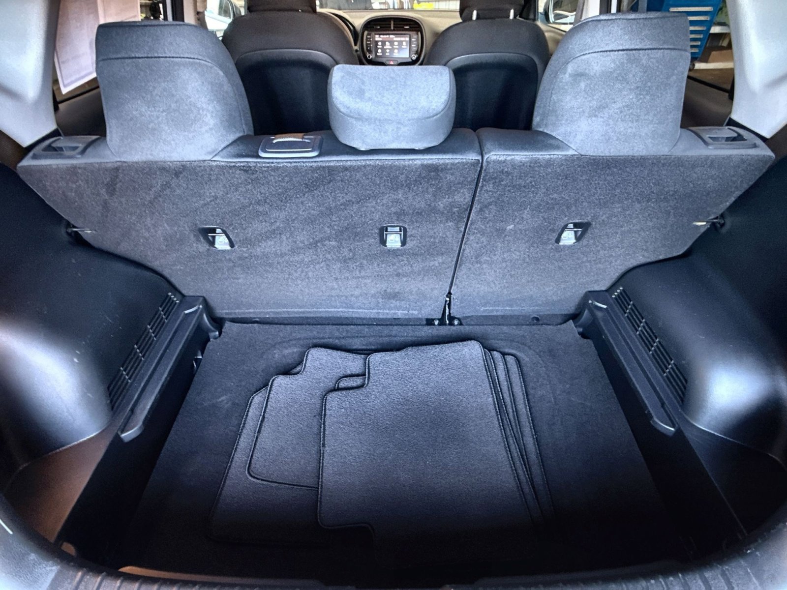 Used 2024 Kia Soul LX w/ Option Group 015 image 24