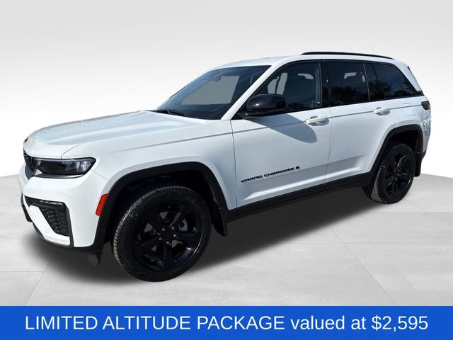 New 2026 Jeep Grand Cherokee Limited w/ Limited Altitude Package AWD/4WD image 3
