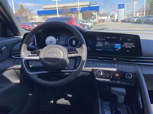 Certified 2024 Hyundai Elantra SEL w/ Convenience Package image 10