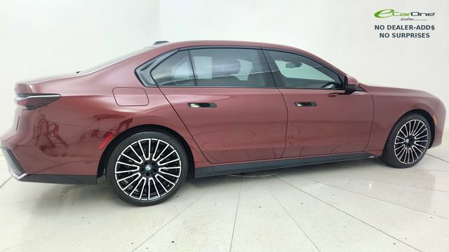 Used 2025 BMW 740i xDrive AWD/4WD image 6