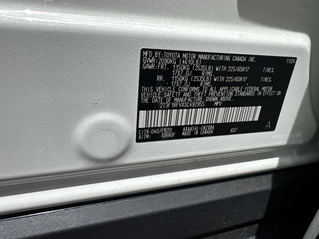 Used 2025 Toyota RAV4 LE AWD/4WD image 12