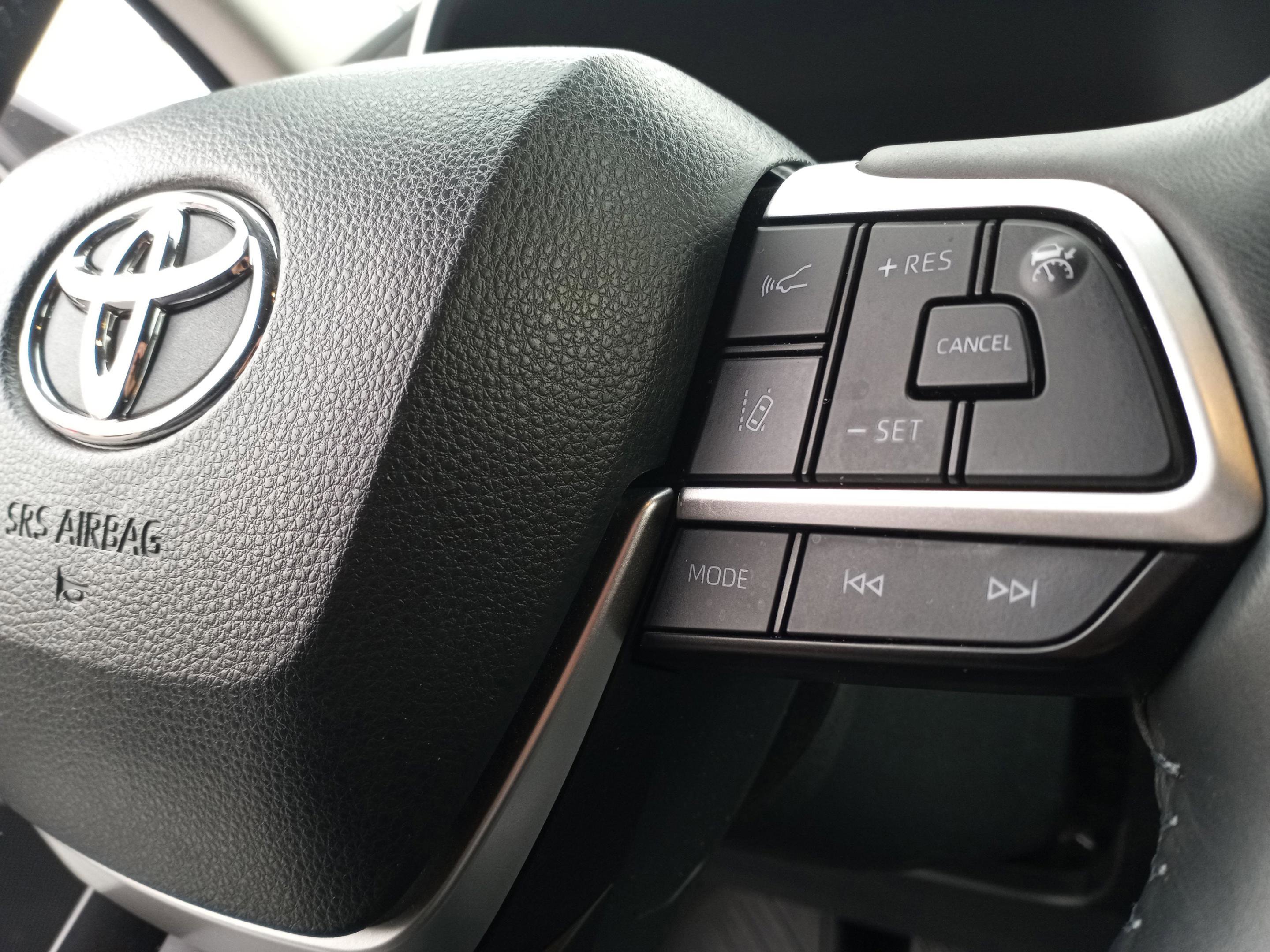 Used 2023 Toyota Highlander L image 13