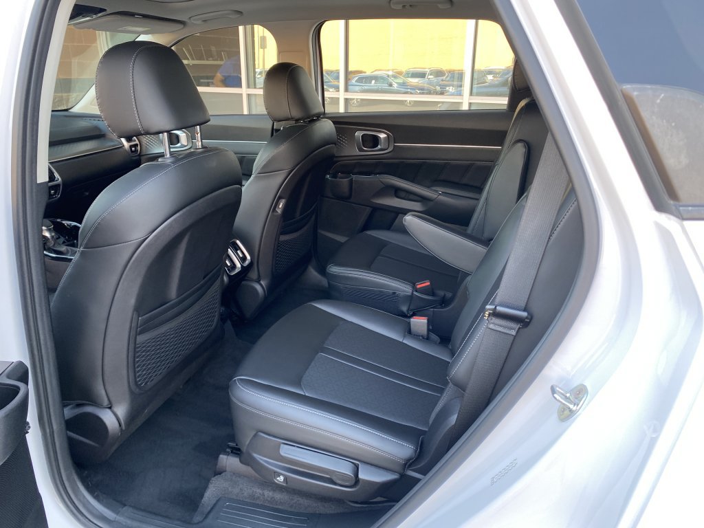 Used 2022 Kia Sorento SX FWD image 17