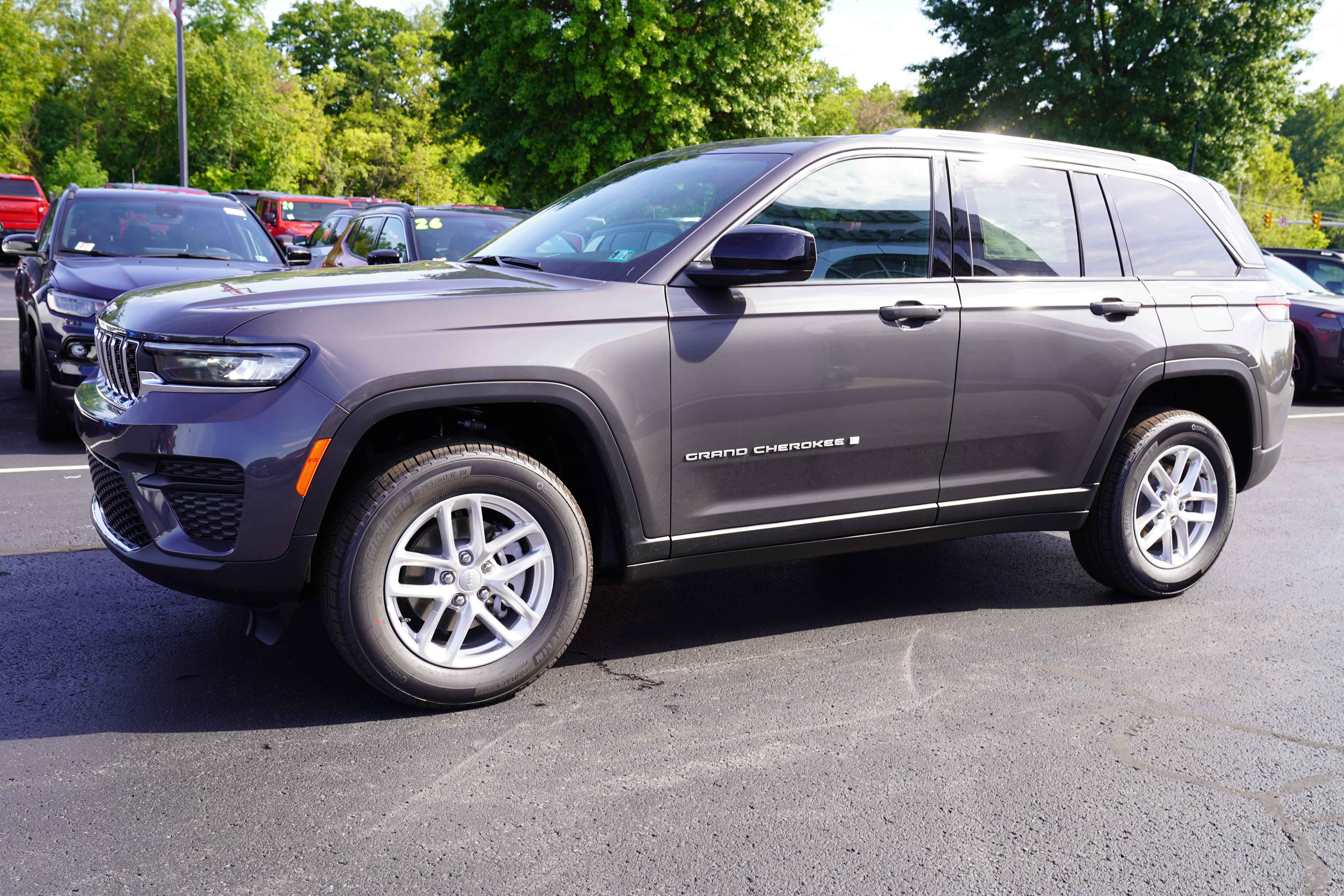 New 2026 Jeep Grand Cherokee Laredo X AWD/4WD image 9