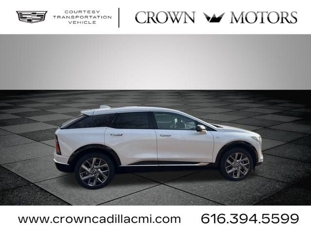 Used 2025 Cadillac Optiq Luxury 1 w/ LPO, Floor Liner Package image 15