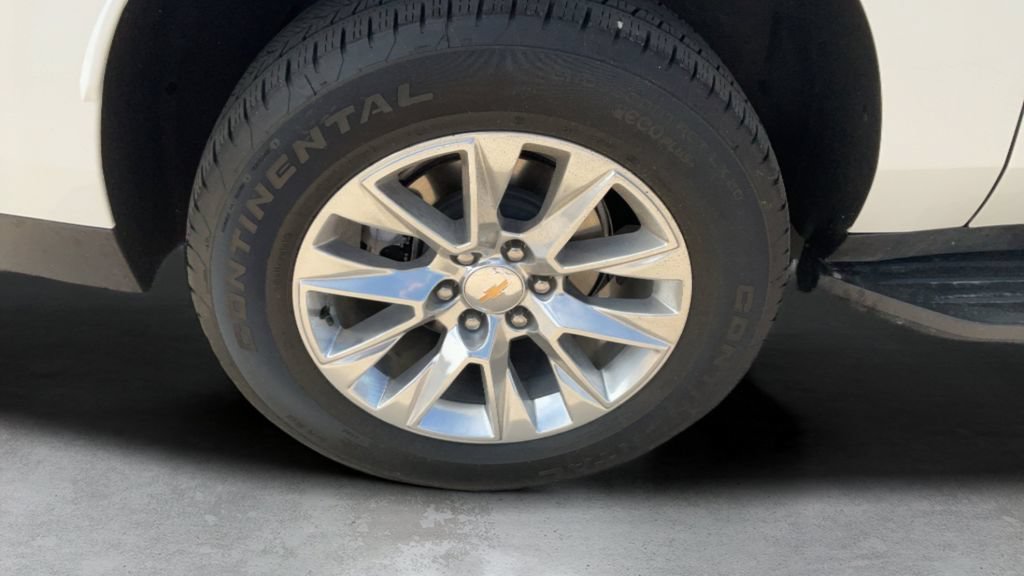 Used 2025 Chevrolet Suburban Premier AWD/4WD image 82