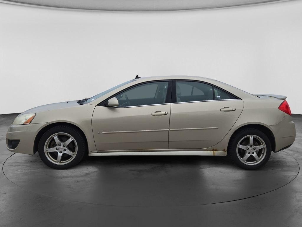 Used 2009 Pontiac G6 Sedan w/ Sport Package 2 FWD image 6