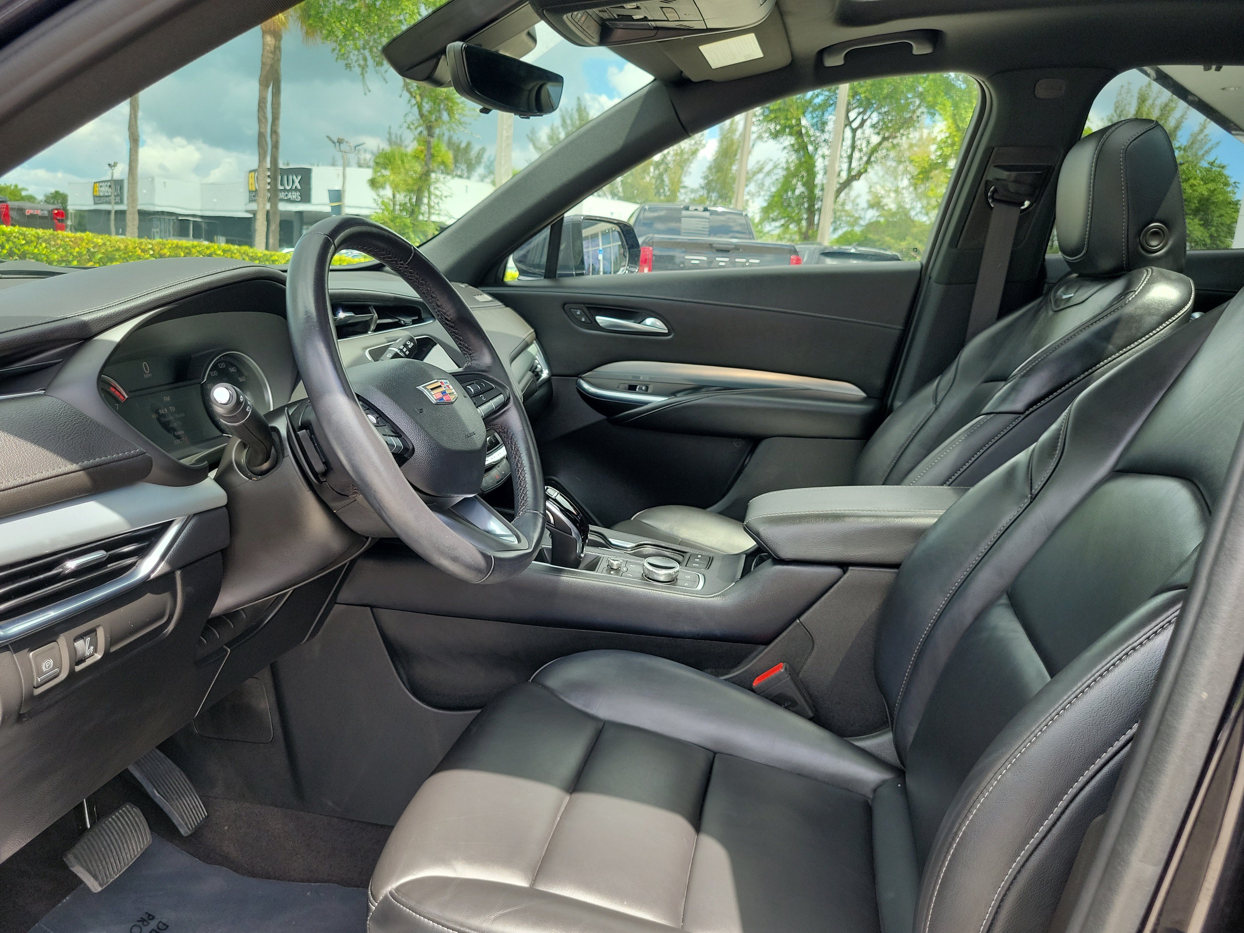 Used 2023 Cadillac XT4 Premium Luxury w/ Enhanced Visibility Package FWD image 12