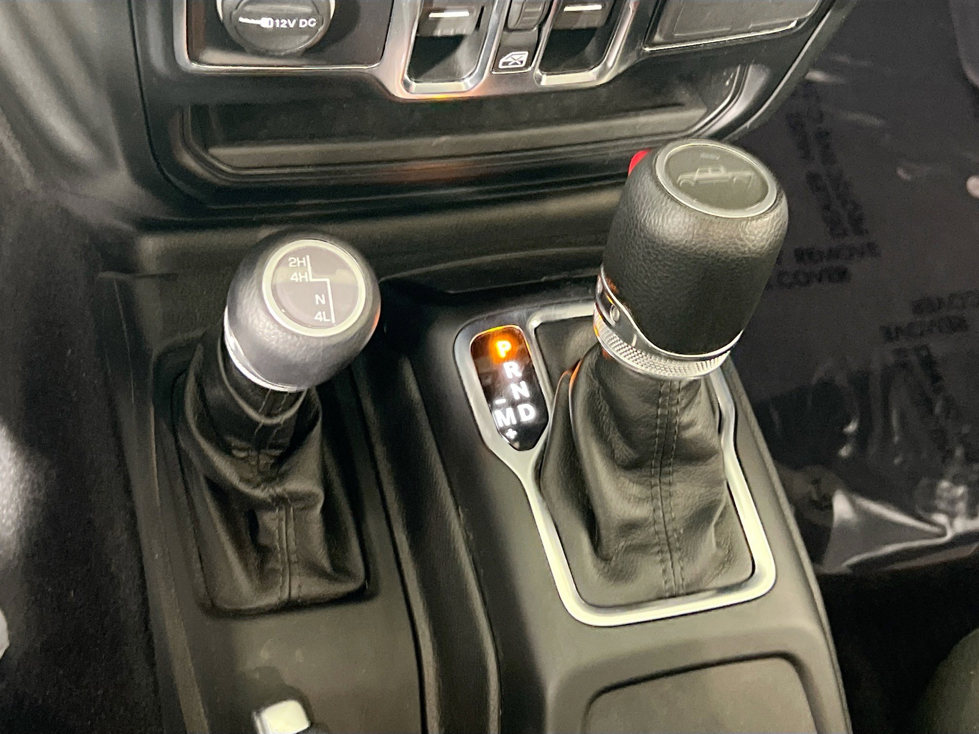 Used 2022 Jeep Gladiator Willys image 17