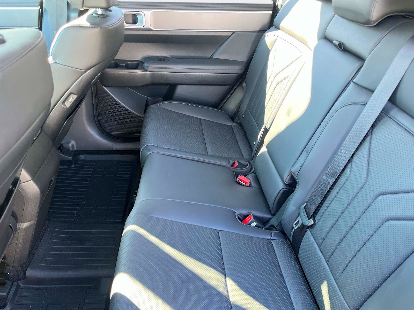 Used 2025 Hyundai Santa Fe XRT image 13