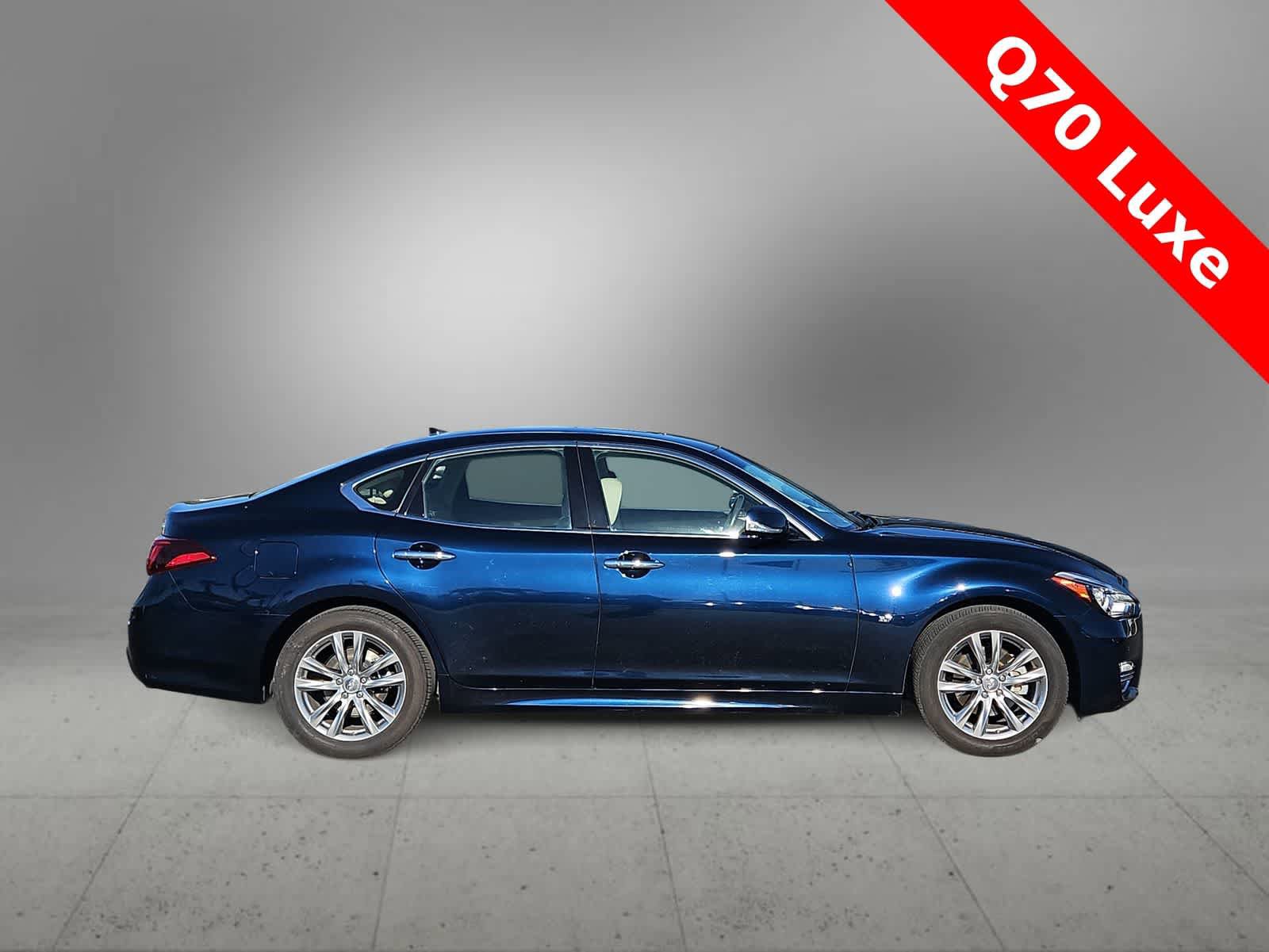 Used 2019 INFINITI Q70 Luxe RWD image 9