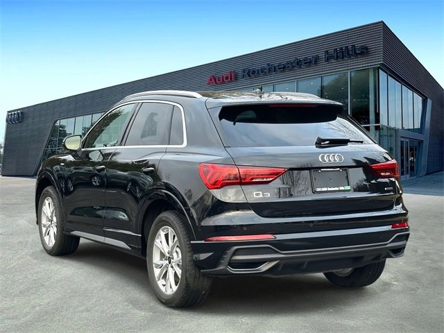 Certified 2025 Audi Q3 2.0T Premium w/ Convenience Package image 4