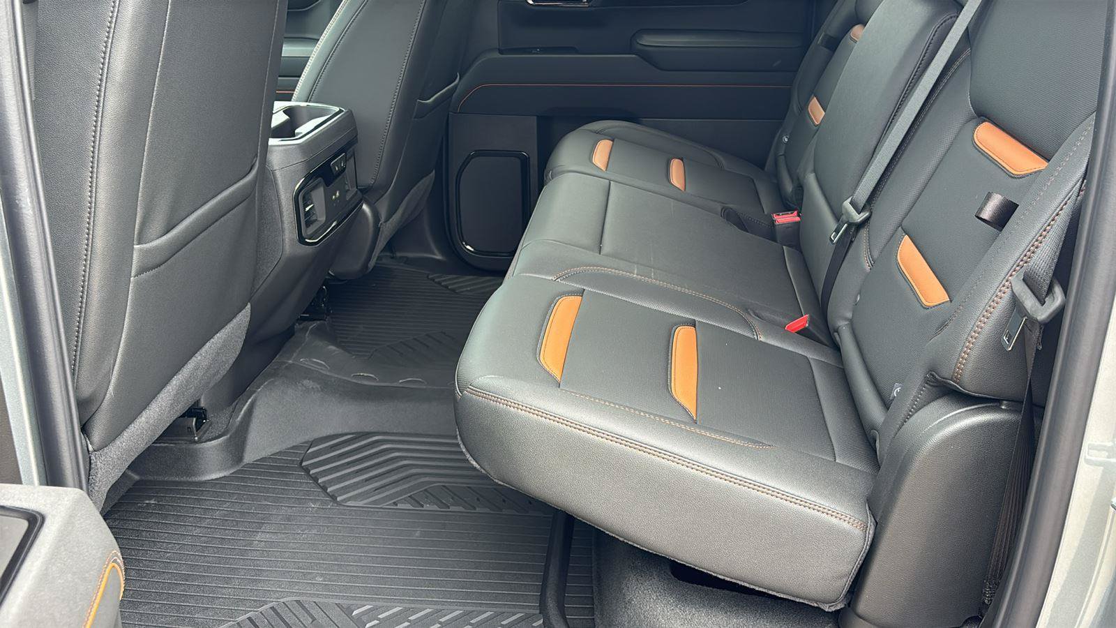 New 2026 GMC Sierra 1500 AT4 w/ AT4 Premium Package AWD/4WD image 18