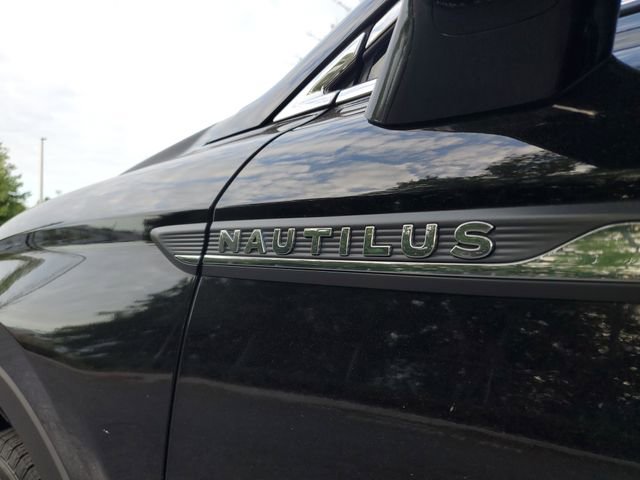 Used 2023 Lincoln Nautilus Reserve image 7