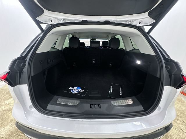 Used 2024 Lincoln Nautilus Reserve image 21