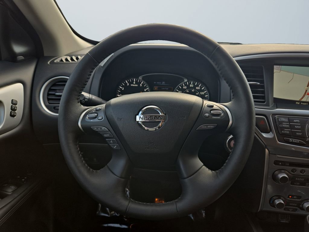 Used 2020 Nissan Pathfinder SL image 12