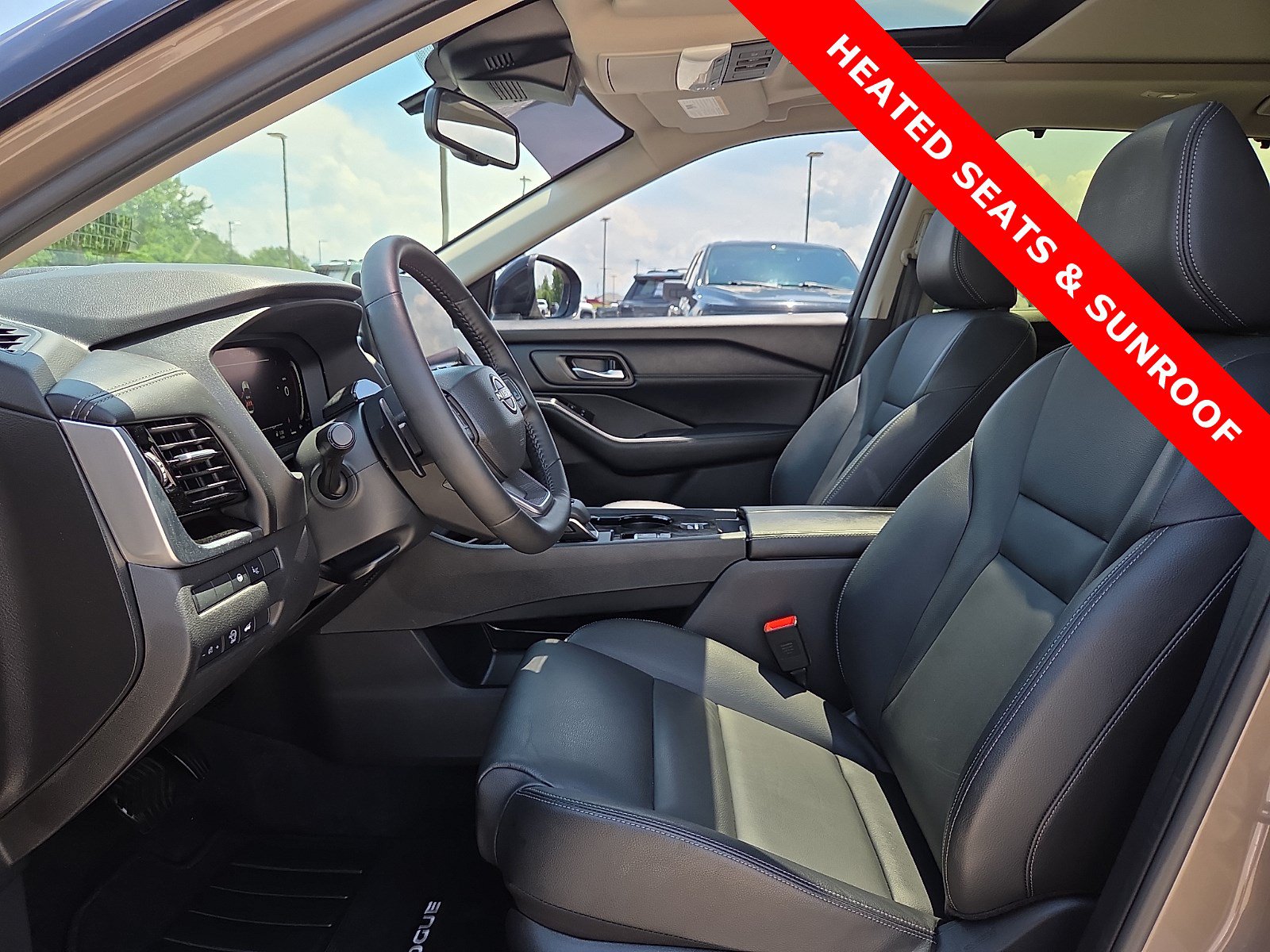 Used 2025 Nissan Rogue SL w/ Tech Package FWD image 16