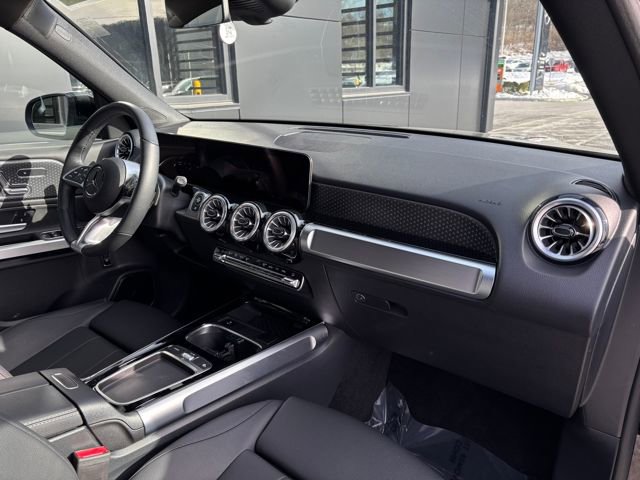 Used 2025 Mercedes-Benz GLB 250 4MATIC image 49