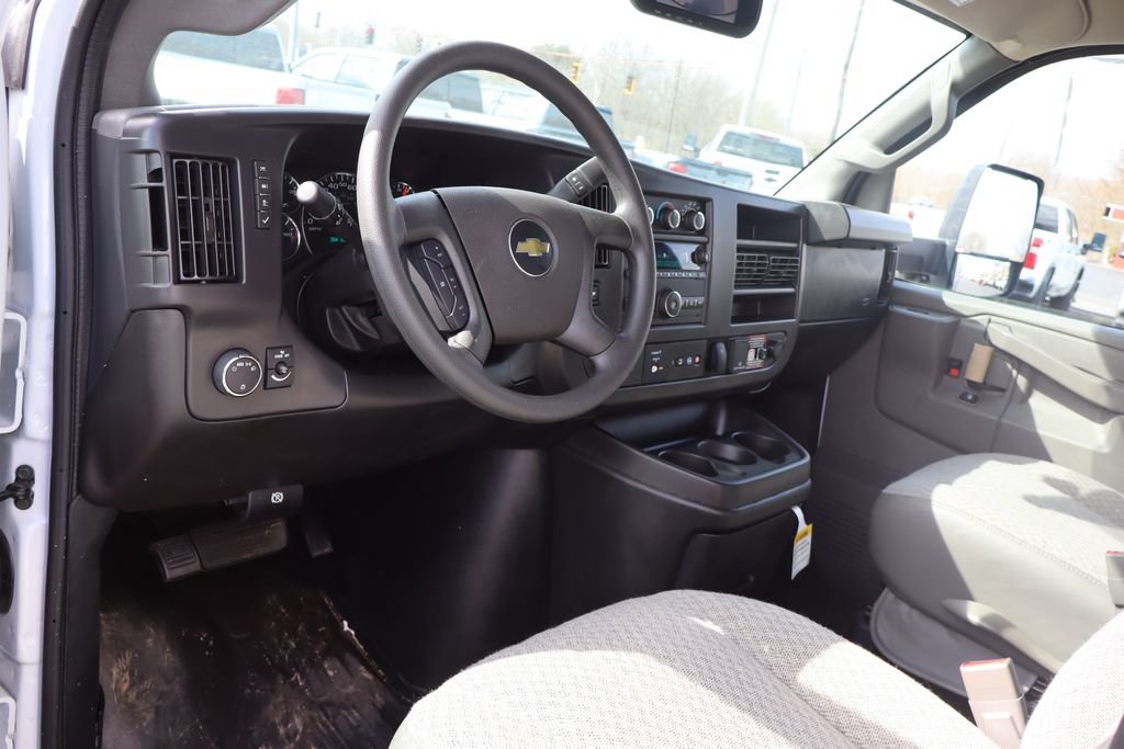 New 2026 Chevrolet Express 3500 w/ Power Convenience Package RWD image 5