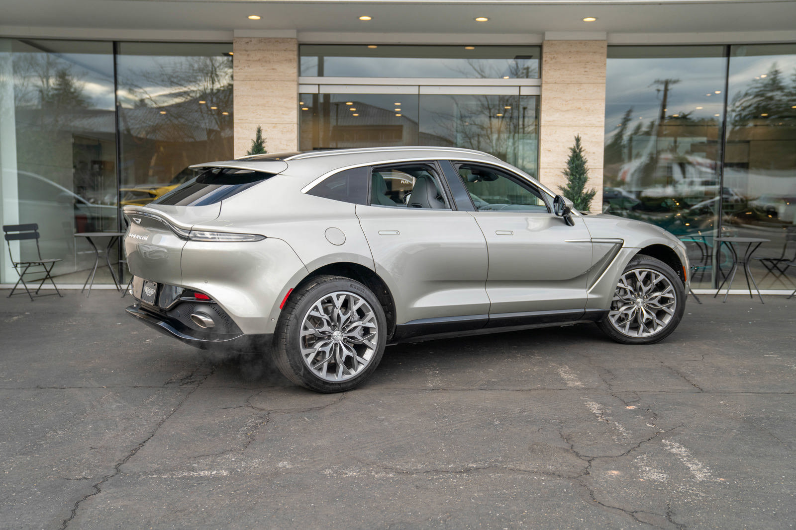 Used 2021 Aston Martin DBX image 58