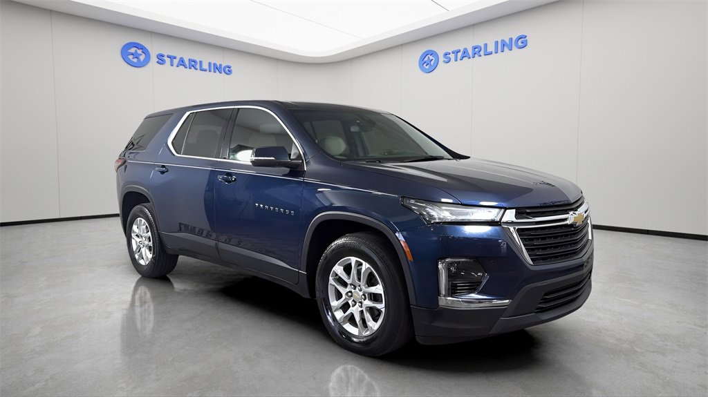 Used 2023 Chevrolet Traverse LS w/ Safety Package image 5