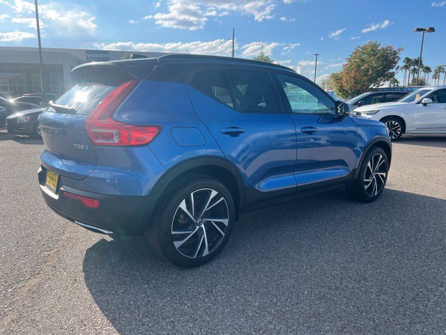Used 2019 Volvo XC40 T5 R-Design AWD/4WD image 3