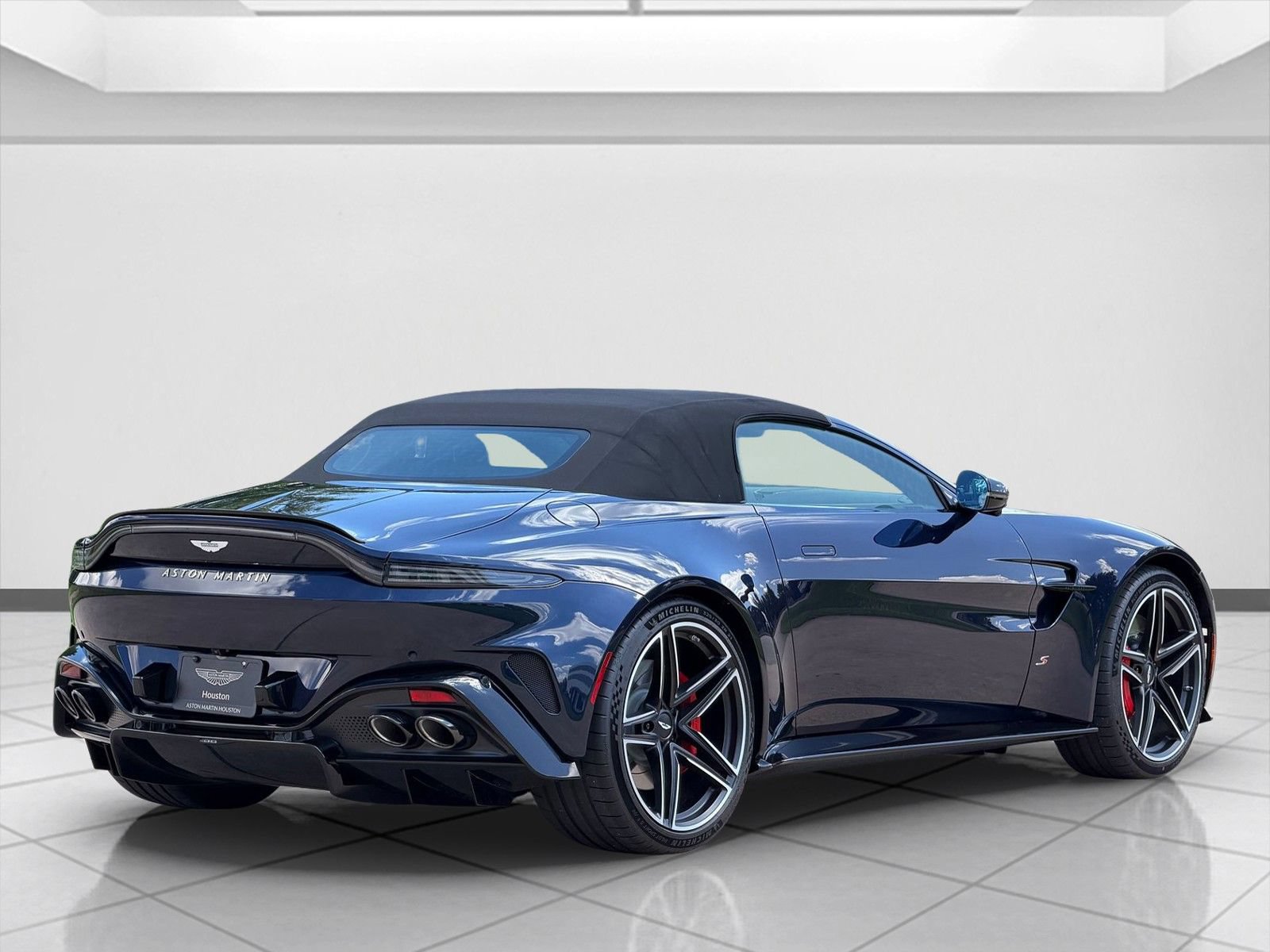 New 2026 Aston Martin V8 Vantage S RWD image 10