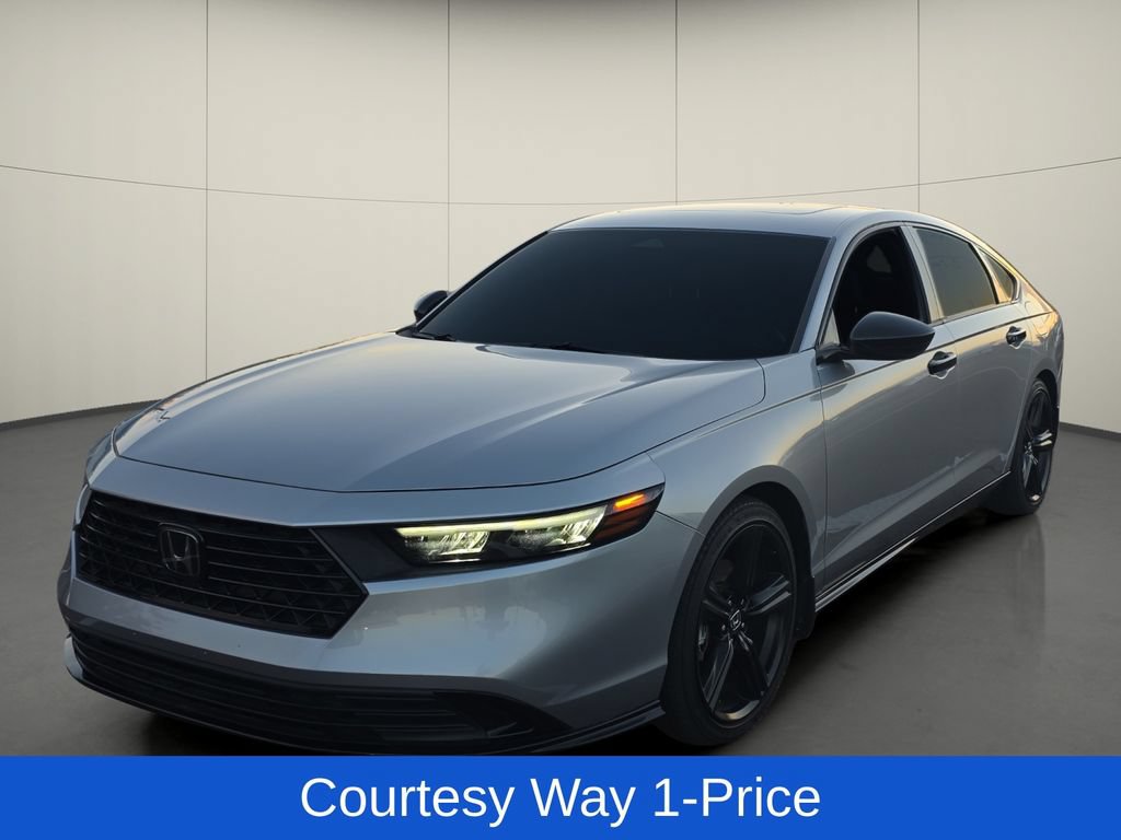 Used 2023 Honda Accord Sport image 4
