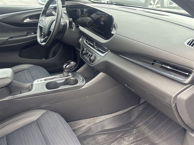 Used 2025 Buick Envista Preferred w/ Convenience I Package FWD image 27