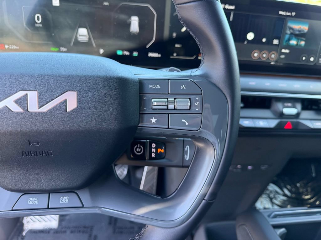 Used 2024 Kia EV9 GT-Line AWD/4WD image 19