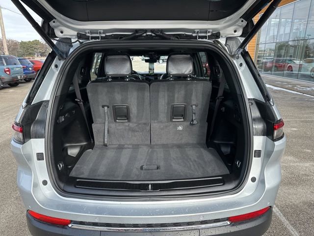 Used 2024 Jeep Grand Cherokee L Limited w/ Luxury Tech Group II image 10