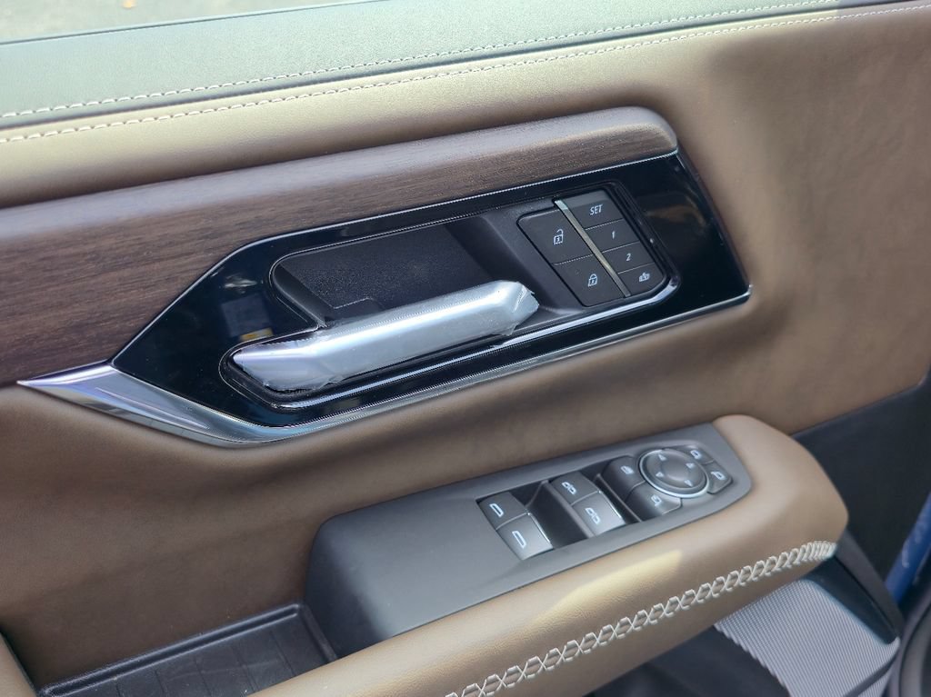 New 2026 GMC Yukon XL Denali Ultimate AWD/4WD image 22