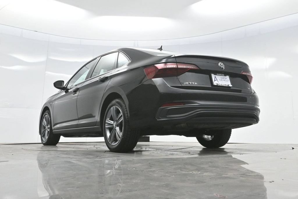 Used 2024 Volkswagen Jetta SE FWD image 65